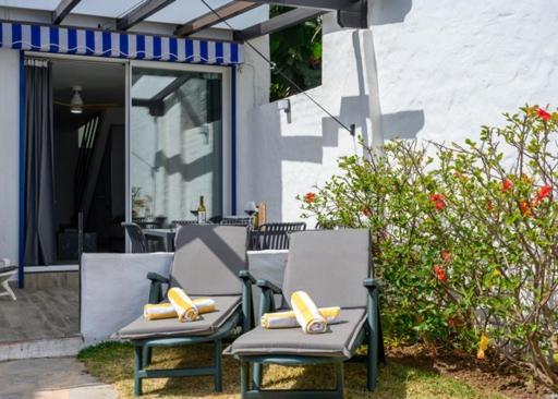 Newly Renovated 2 Bedroom Beachfront House Sitio de Calahonda Exterior photo